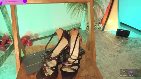 Snapshot of fransheskarossi_ chatting on 05.21.26 Fransheska online show from 05.21.26