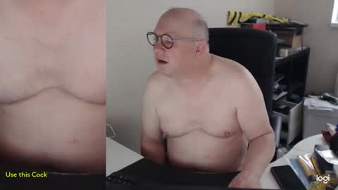 Snapshot of fransje_ chatting on 12.14.25 Fransje online show from 12.14.25