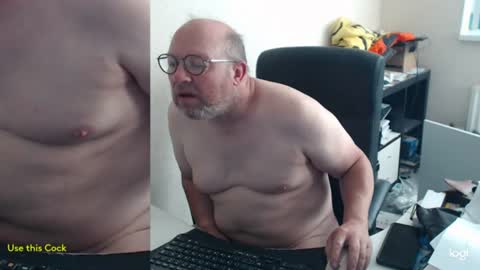 Snapshot of fransje_ chatting on 06.25.26 Fransje online show from 06.25.26