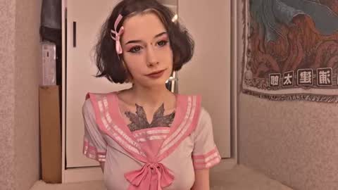 mistress Bastet and  mintcola online show from 10.18.25