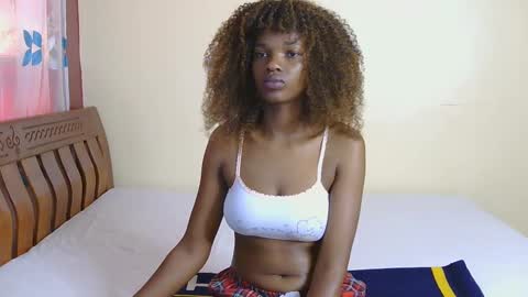 Nessa-Independent model online show from 02.26.25