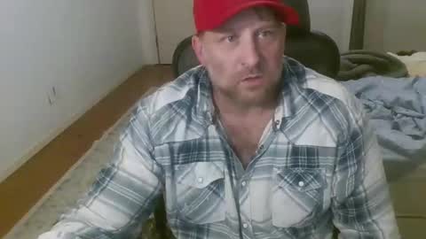 Snapshot of freakpopsickle69 chatting on 01.05.25 poundyouout1969 online show from 01.05.25