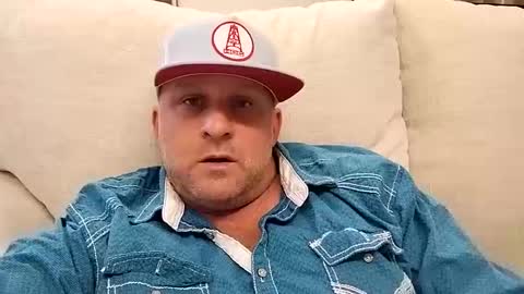 Snapshot of freakpopsickle69 chatting on 10.05.25 poundyouout1969 online show from 10.05.25