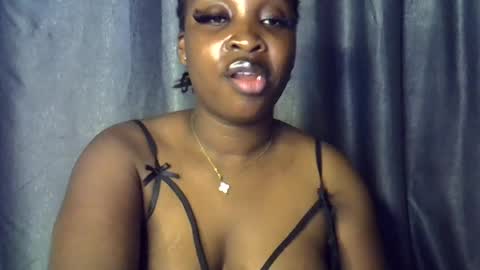 Snapshot of freaky_brula chatting on 06.15.26 freaky brula online show from 06.15.26