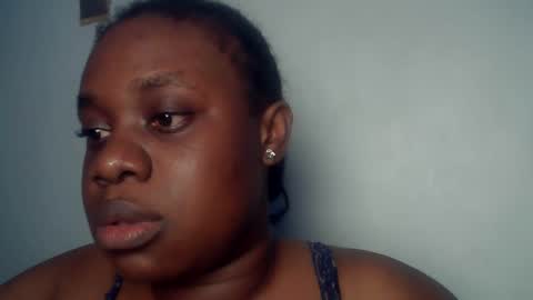 Snapshot of freaky_slut5 chatting on 10.25.25 freaky slut5 online show from 10.25.25