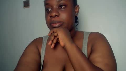 Snapshot of freaky_slut5 chatting on 10.26.25 freaky slut5 online show from 10.26.25