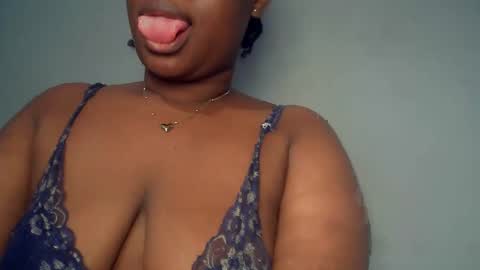 Snapshot of freaky_slut5 chatting on 02.19.26 freaky slut5 online show from 02.19.26