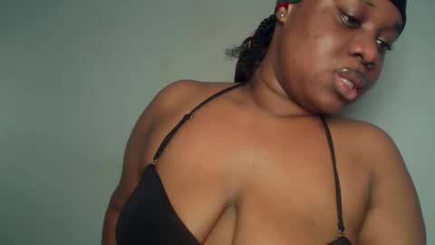 freaky slut5 online show from 04.28.26