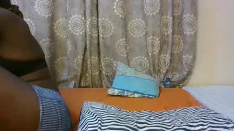 Snapshot of freakybeauties chatting on 10.17.25 Freakies online show from 10.17.25