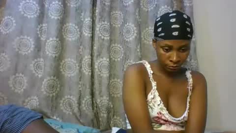 Snapshot of freakybeauties chatting on 10.28.25 Freakies online show from 10.28.25