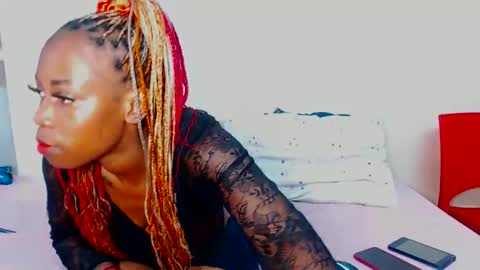 FreakyScarlet00 online show from 09.19.25