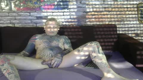 Snapshot of freakytattooed_123 chatting on 03.22.26 Lars online show from 03.22.26