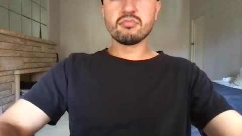 Snapshot of fred_555 chatting on 02.12.25 fred_555 online show from 02.12.25