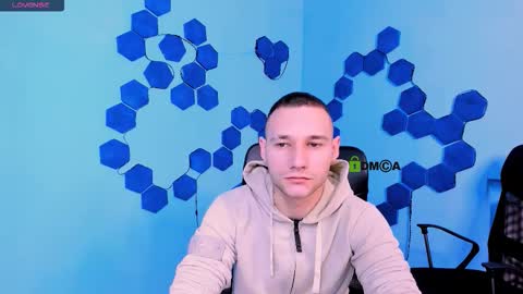 Snapshot of fred_strong chatting on 12.05.25 Freddy online show from 12.05.25