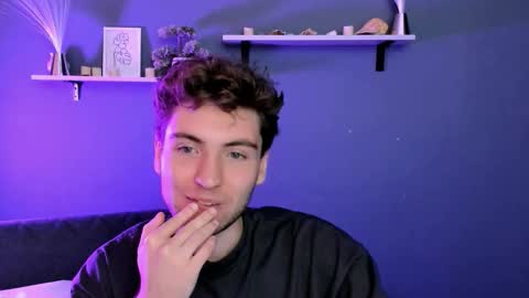 Snapshot of fred_strong chatting on 12.18.25 Freddy online show from 12.18.25