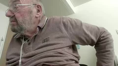 Snapshot of fredaldavid chatting on 03.03.26 David Fredal online show from 03.03.26