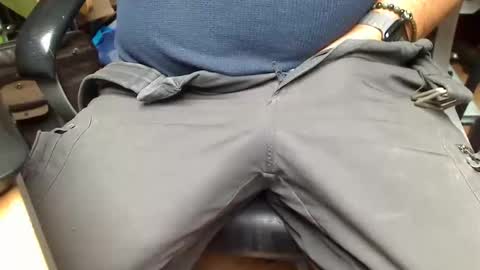 Snapshot of freddy037 chatting on 10.10.25 freddy037 online show from 10.10.25