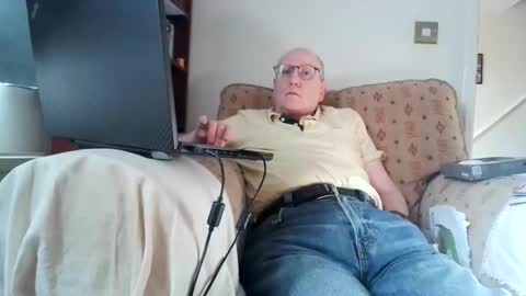 Snapshot of fredlittledick4 chatting on 02.14.26 Keith online show from 02.14.26