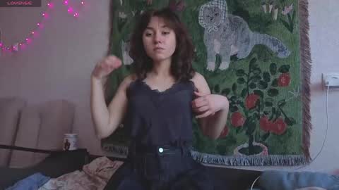 Mia online show from 04.25.26