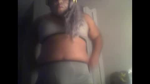 Snapshot of free_101 chatting on 09.24.25 Angie-mae online show from 09.24.25