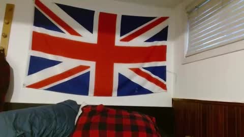 Snapshot of freemee1 chatting on 11.17.25 onenutwonder online show from 11.17.25