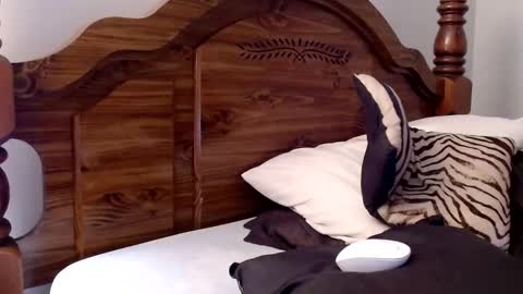 Cute Lil Man online show from 05.04.26