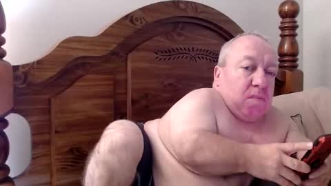 Cute Lil Man online show from 05.18.26