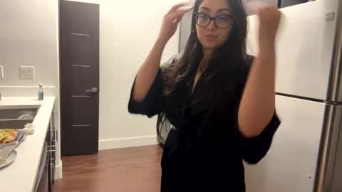 jasmineandaladin69 online show from 12.17.24