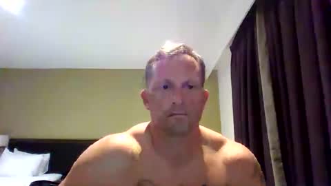 Snapshot of freeusemuscle chatting on 07.14.26 freeusemuscle online show from 07.14.26