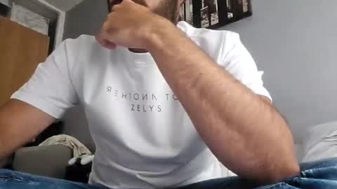 Snapshot of frenchaddict75111 chatting on 09.27.25 Frenchaddict75111 online show from 09.27.25