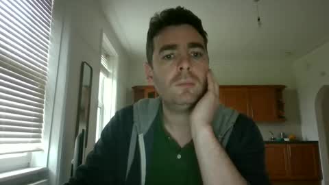 Snapshot of frenchbdmaninlondon chatting on 01.01.25 Horny Paul online show from 01.01.25