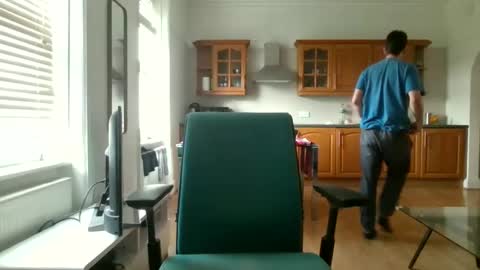 Snapshot of frenchbdmaninlondon chatting on 01.13.25 Horny Paul online show from 01.13.25