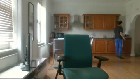 Snapshot of frenchbdmaninlondon chatting on 10.29.25 Horny Paul online show from 10.29.25