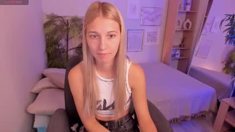 Laura online show from 08.03.26