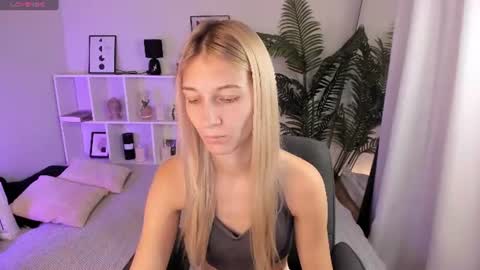 Laura online show from 08.05.26