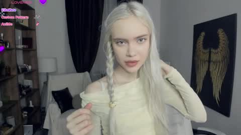 Freya online show from 02.25.26