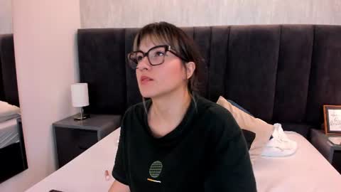 Snapshot of freyaa25 chatting on 07.30.26 FREYA online show from 07.30.26