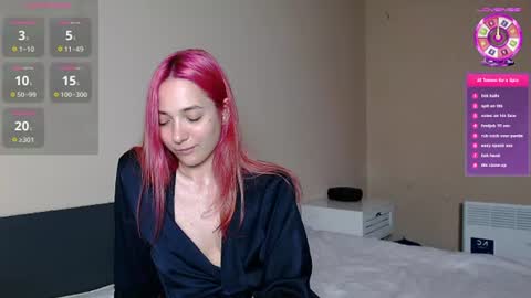 FreyaOliver online show from 06.10.26