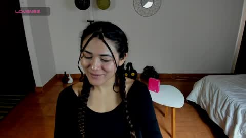 freyarouge online show from 04.25.26