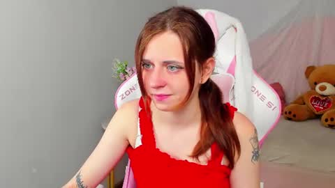 FreyaVeys online show from 07.10.26