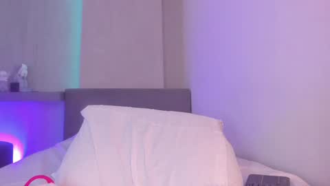 Snapshot of freyazimmerman_ chatting on 10.08.25 Pau. online show from 10.08.25