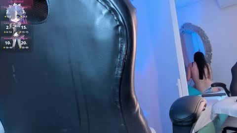 Snapshot of freyazimmerman_ chatting on 12.13.25 Pau. online show from 12.13.25