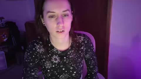 FreyaTheGemini online show from 12.21.24