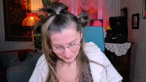 Frida Tander online show from 01.31.25