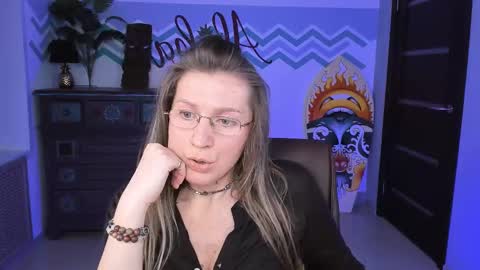 Frida Tander online show from 03.08.25