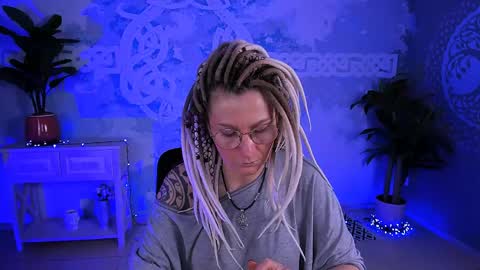 Frida Tander online show from 05.03.26