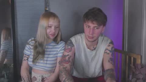 Snapshot of friend_zone_ chatting on 01.06.26 friend_zone_ online show from 01.06.26