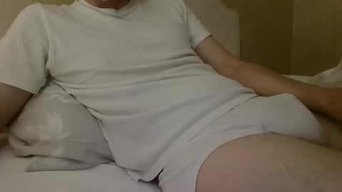 Snapshot of friendly_frank_18 chatting on 09.21.25 friendly_frank_18 online show from 09.21.25