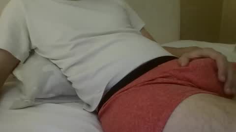 Snapshot of friendly_frank_18 chatting on 09.30.25 friendly_frank_18 online show from 09.30.25