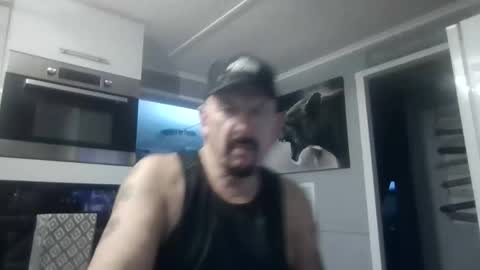 Snapshot of friskyneedsum chatting on 11.13.25 bob online show from 11.13.25